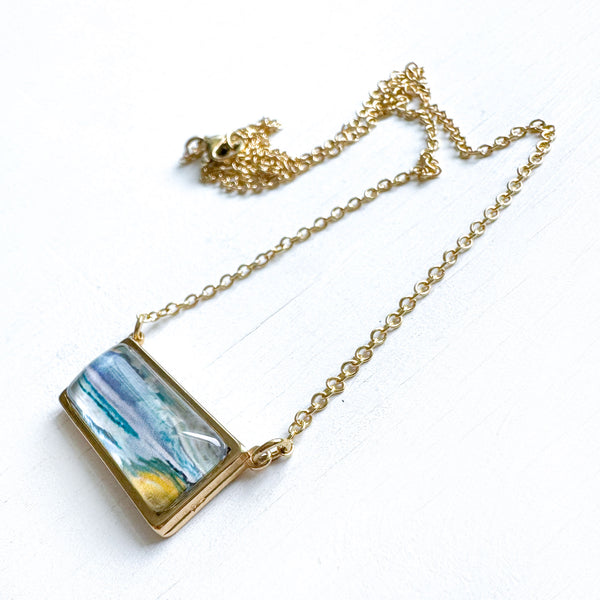 Glowing Sky - Bar Necklace